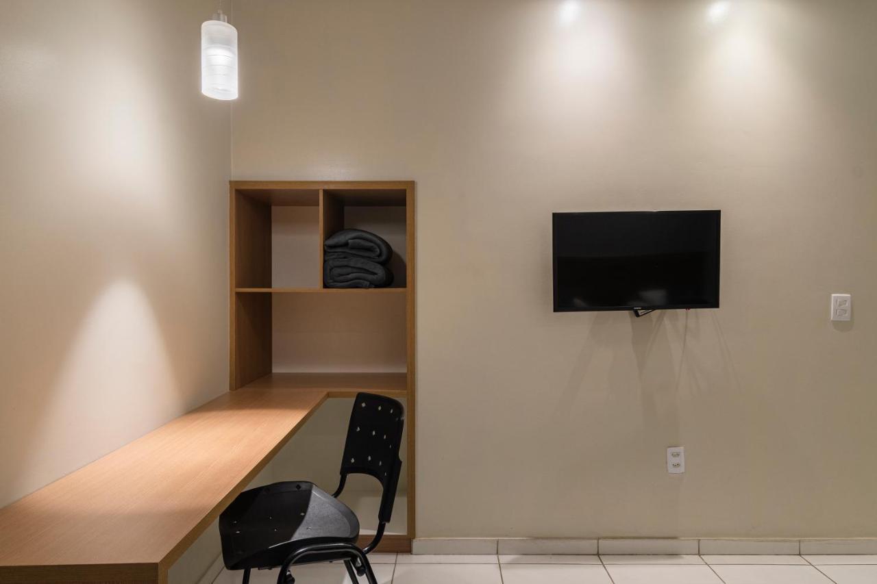 Casa de hóspedes Mega Aeroporto Apenas 1 Km De Distância Do Aeroporto De