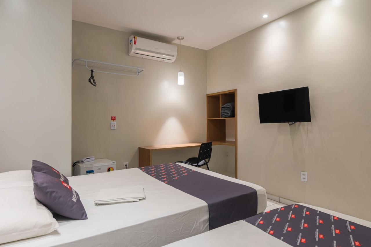 Mega Aeroporto Apenas 1 Km De Distância Do Aeroporto De