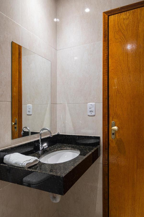 Mega Aeroporto Apenas 1 Km De Distância Do Aeroporto De Casa de hóspedes