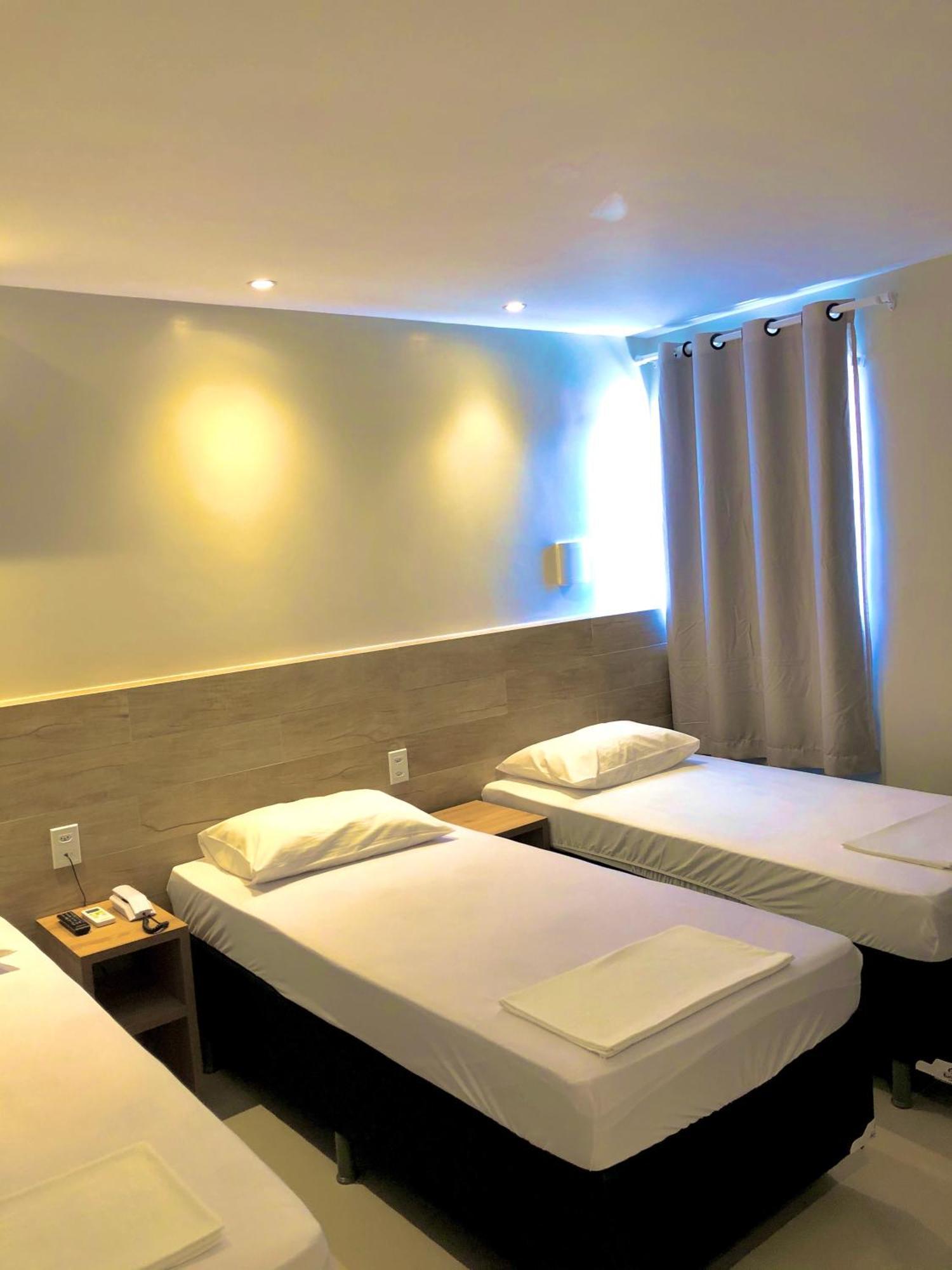 Mega Aeroporto Apenas 1 Km De Distância Do Aeroporto De Casa de hóspedes 3*