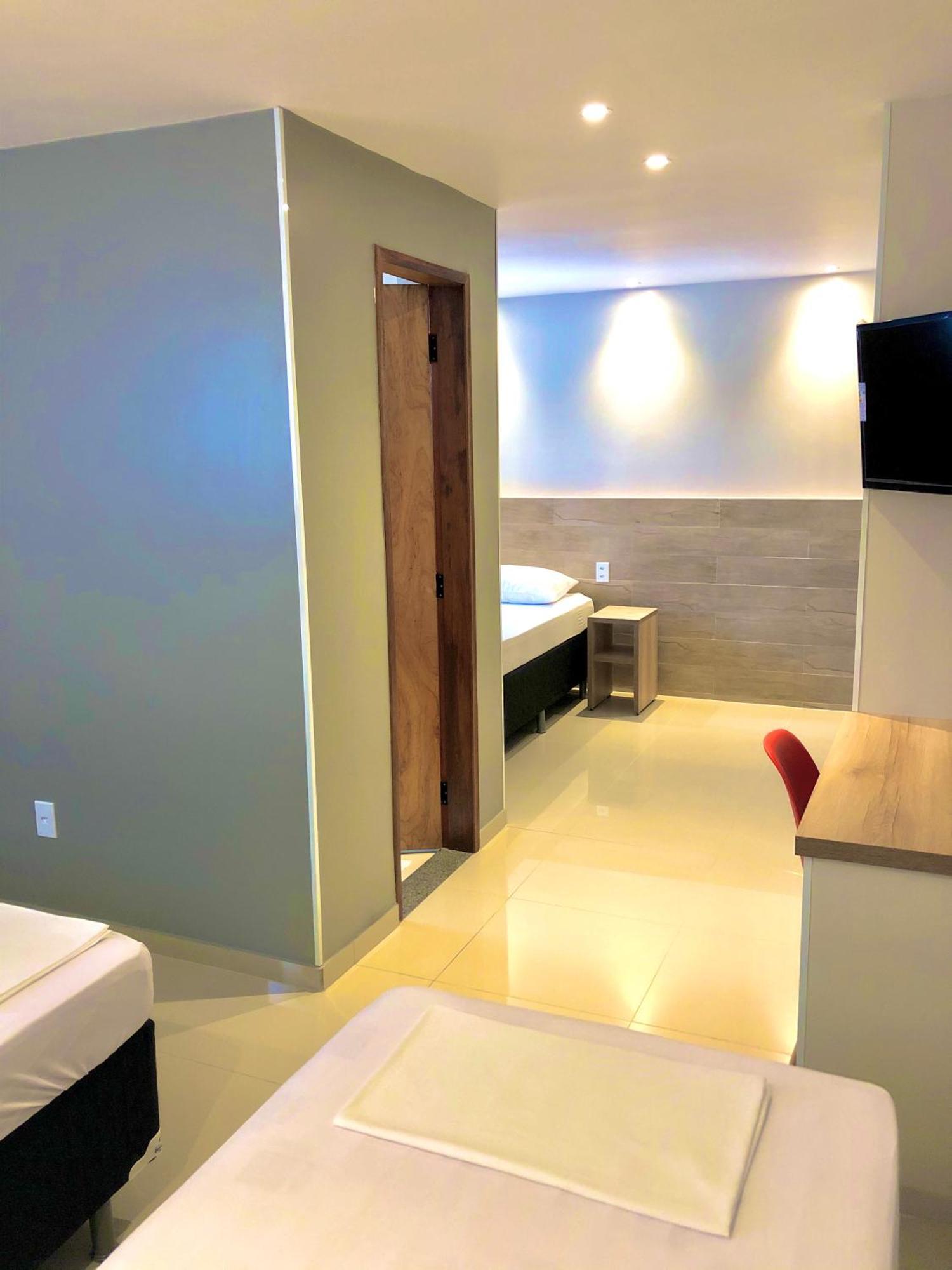 Mega Aeroporto Apenas 1 Km De Distância Do Aeroporto De