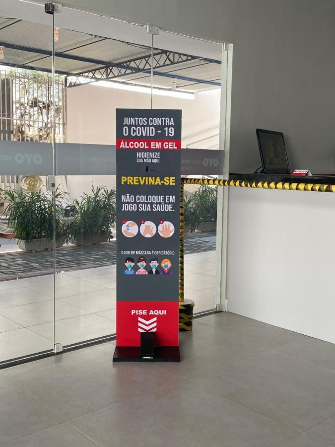 Casa de hóspedes Mega Aeroporto Apenas 1 Km De Distância Do Aeroporto De 3*